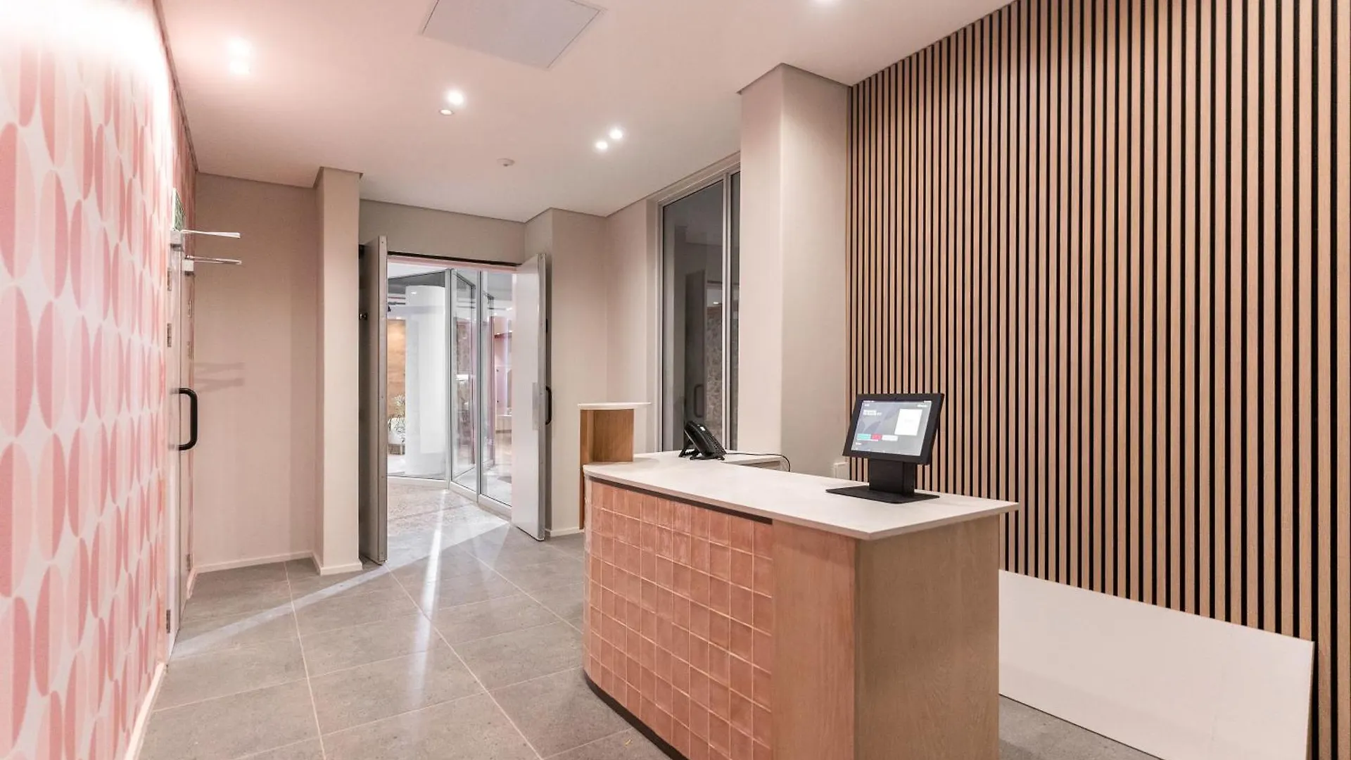 The Rose 507: Studio Apartment With Rooftop Pool ケープタウン 南アフリカ