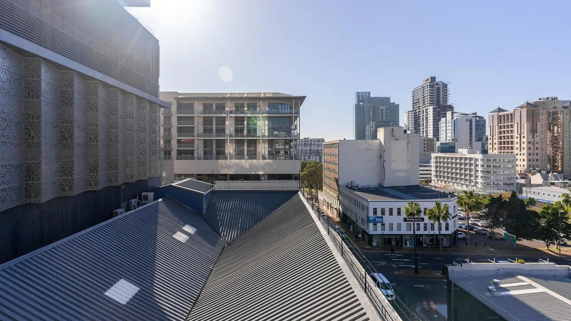 The Rose 507: Studio Apartment With Rooftop Pool Cape Town