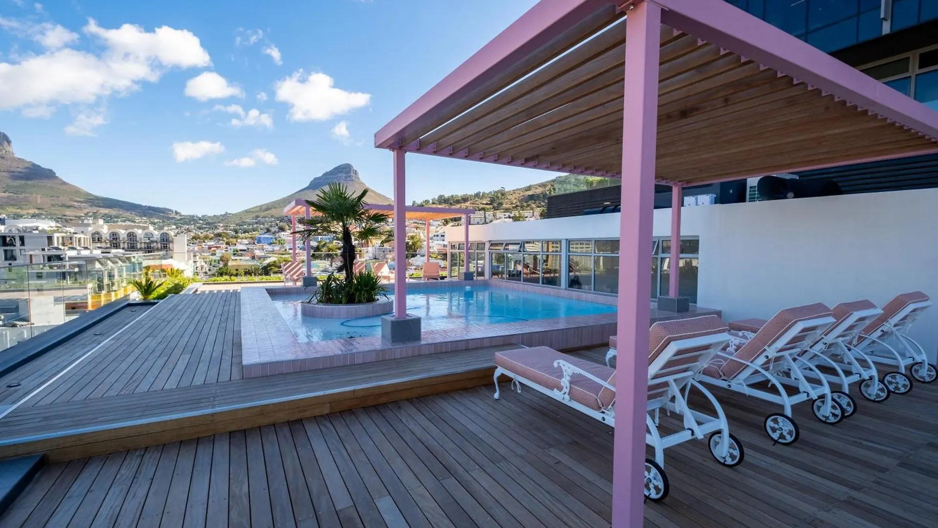 The Rose 507: Studio Apartment With Rooftop Pool Cape Town South Africa