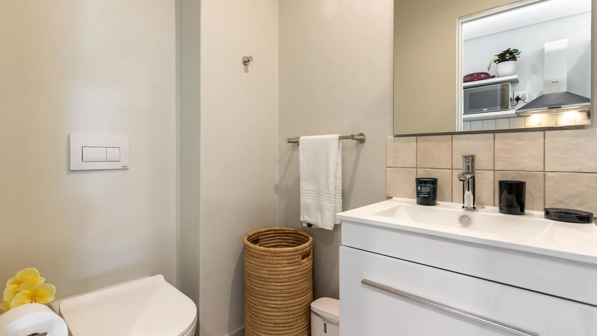 The Rose 507: Studio Apartment With Rooftop Pool Cape Town