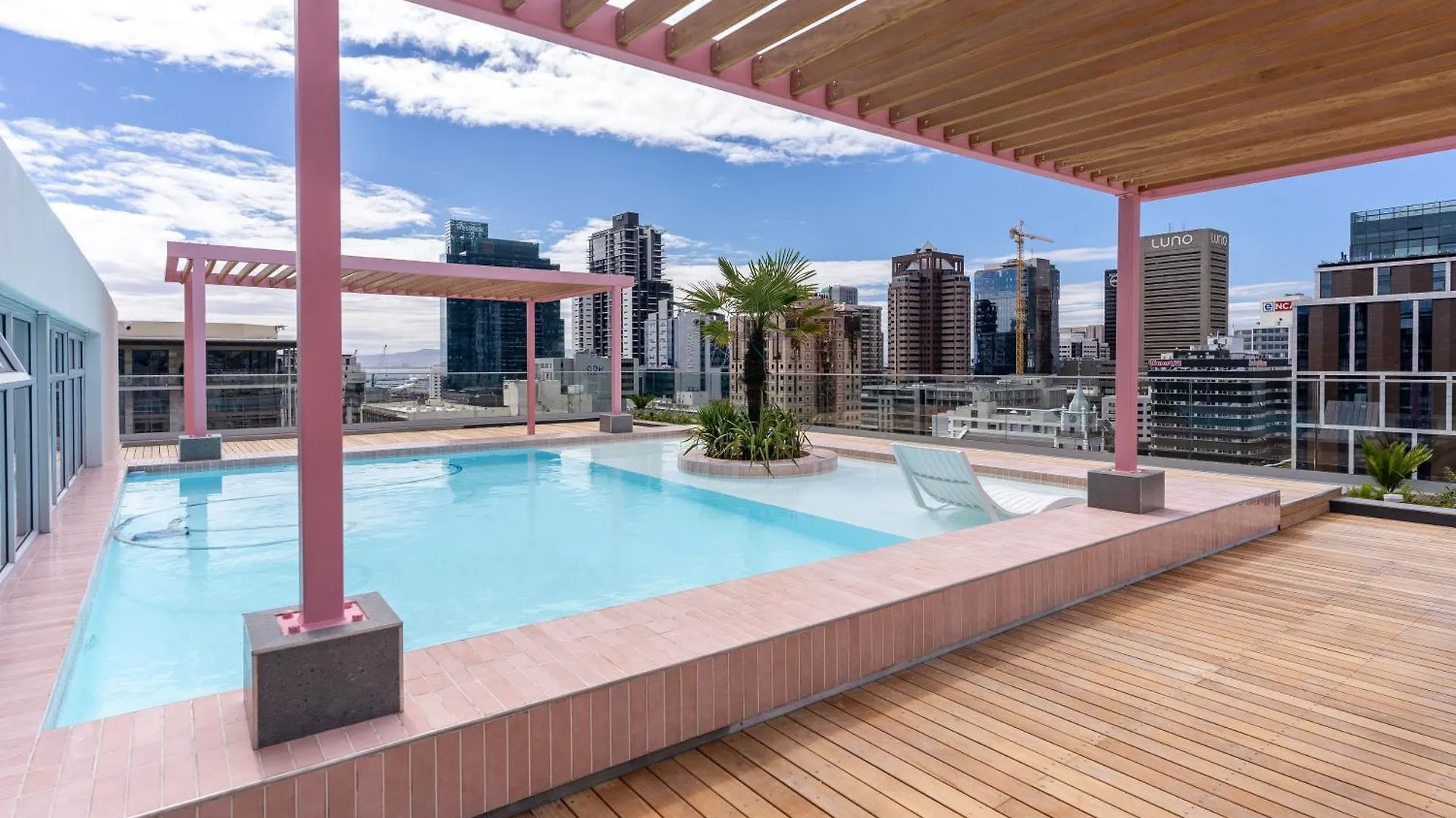 The Rose 507: Studio Apartment With Rooftop Pool Cape Town South Africa